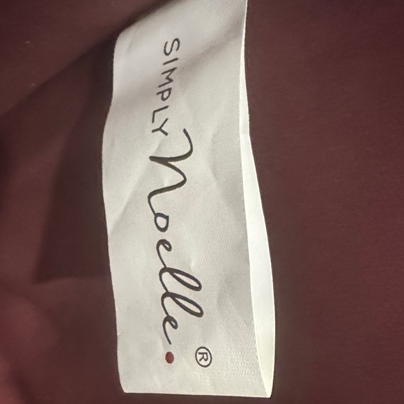 Simply Noelle NWOT Tote in Deep Burgundy - Women's Shoulder Tote - Picture 5 of 8